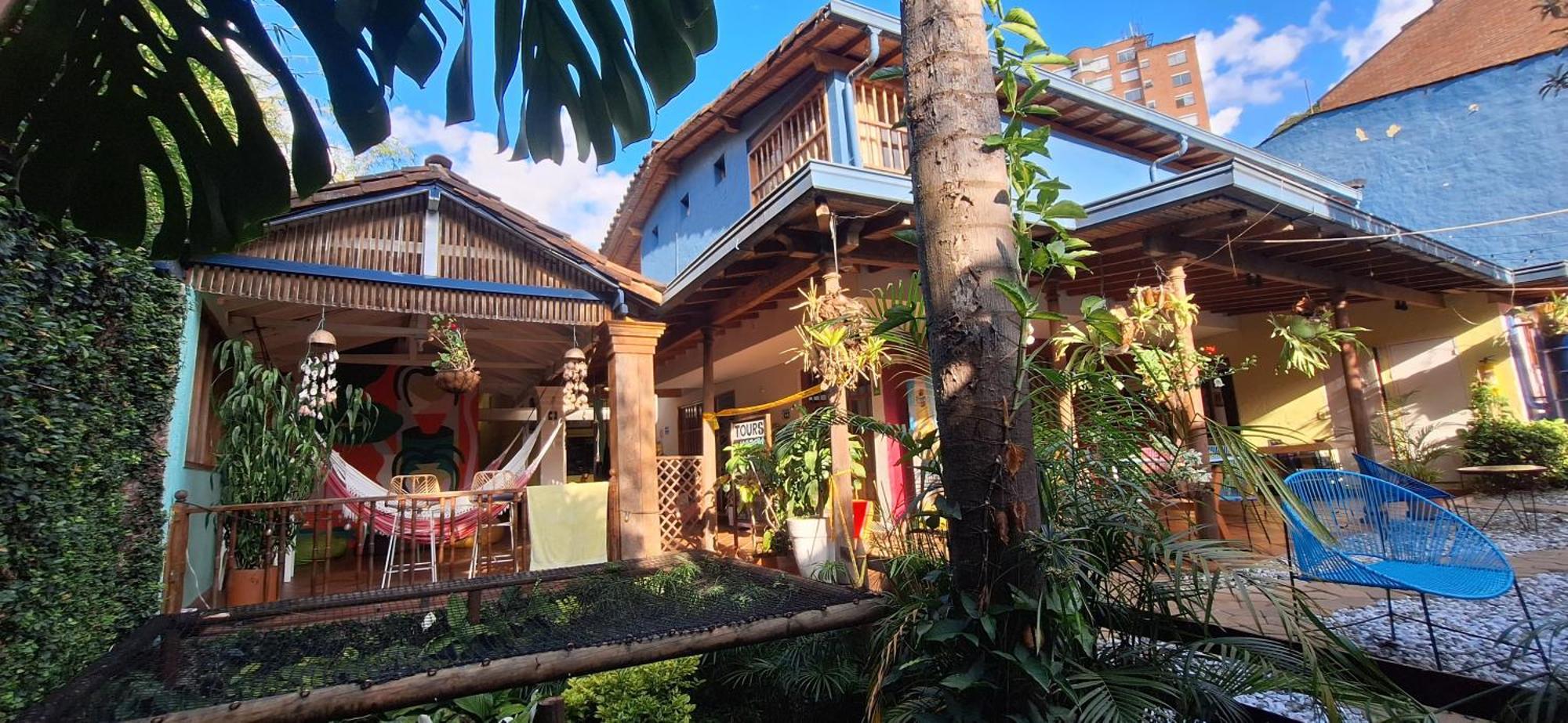 Yolo Hostel Medellin Ngoại thất bức ảnh